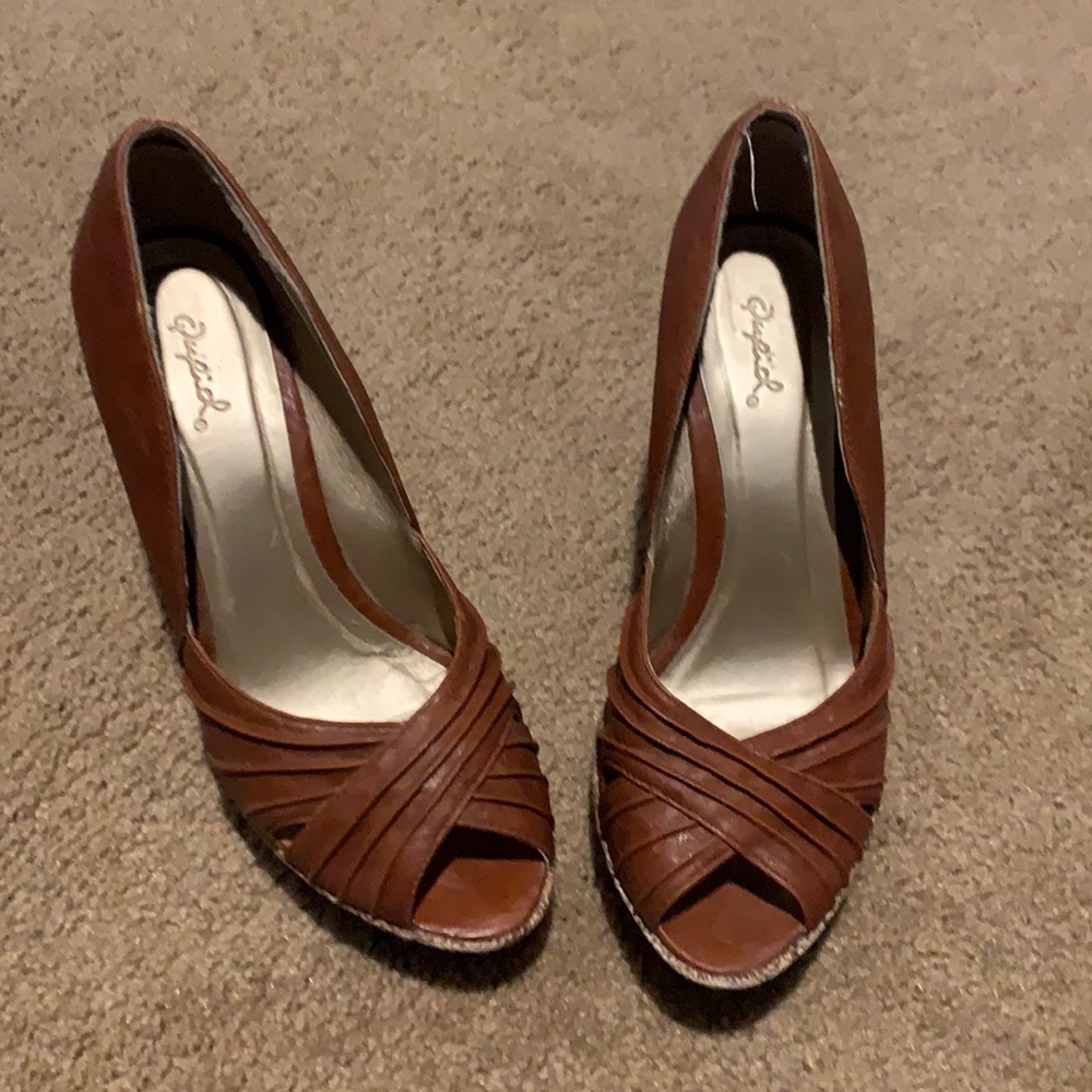 Qupid Tan Wedges